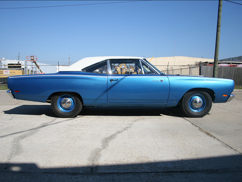 2nd Image of a 1969 PLYMOUTH ROAD RUNNER