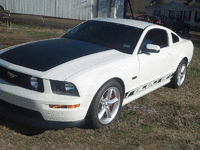 Image 2 of 15 of a 2008 FORD MUSTANG GT