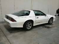 Image 2 of 2 of a 1988 CHEVROLET CAMARO