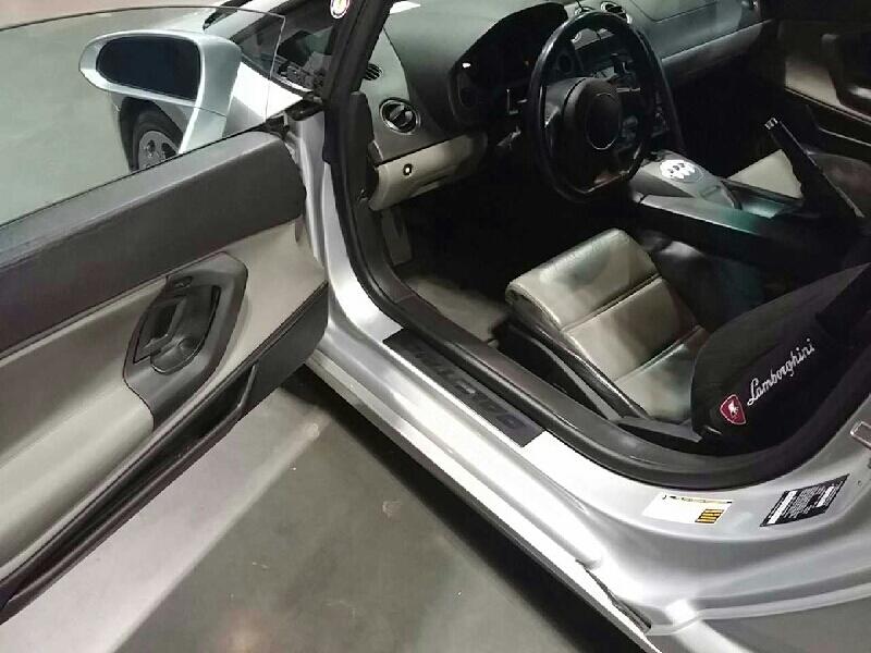 3rd Image of a 2004 LAMBORGHINI GALLARDO