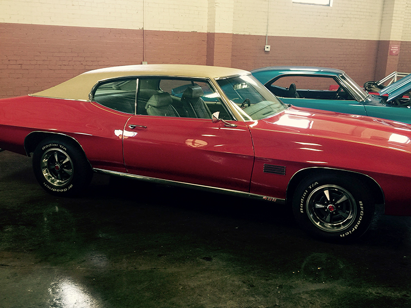 3rd Image of a 1970 PONTIAC LEMANS SPORT