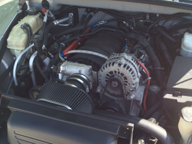 2nd Image of a 2004 CHEVROLET SSR LS