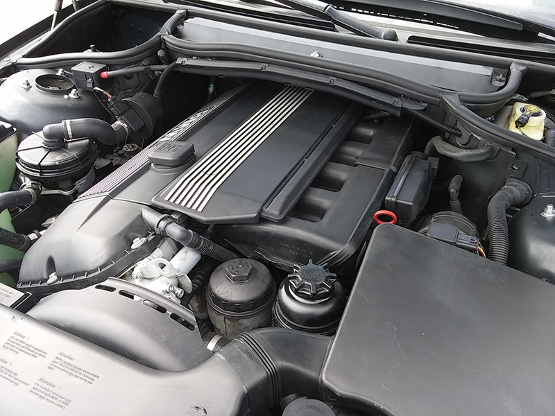 3rd Image of a 2004 BMW 330CI