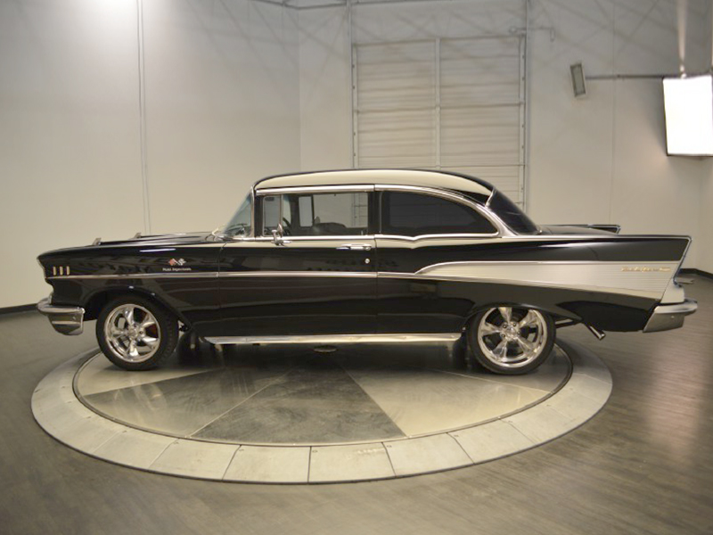 2nd Image of a 1957 CHEVROLET BEL AIR