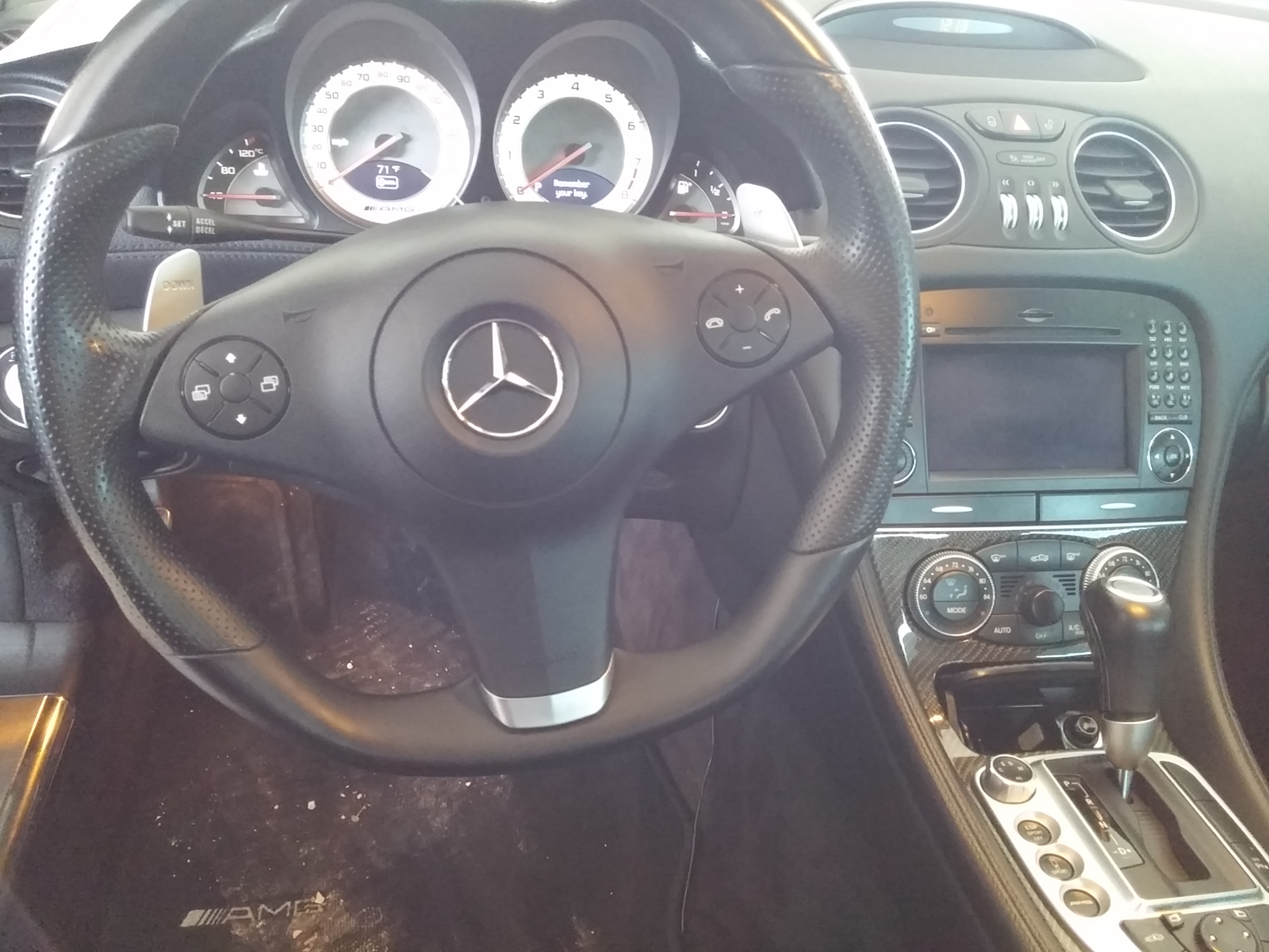 3rd Image of a 2011 MERCEDES-BENZ SL-CLASS SL63 AMG