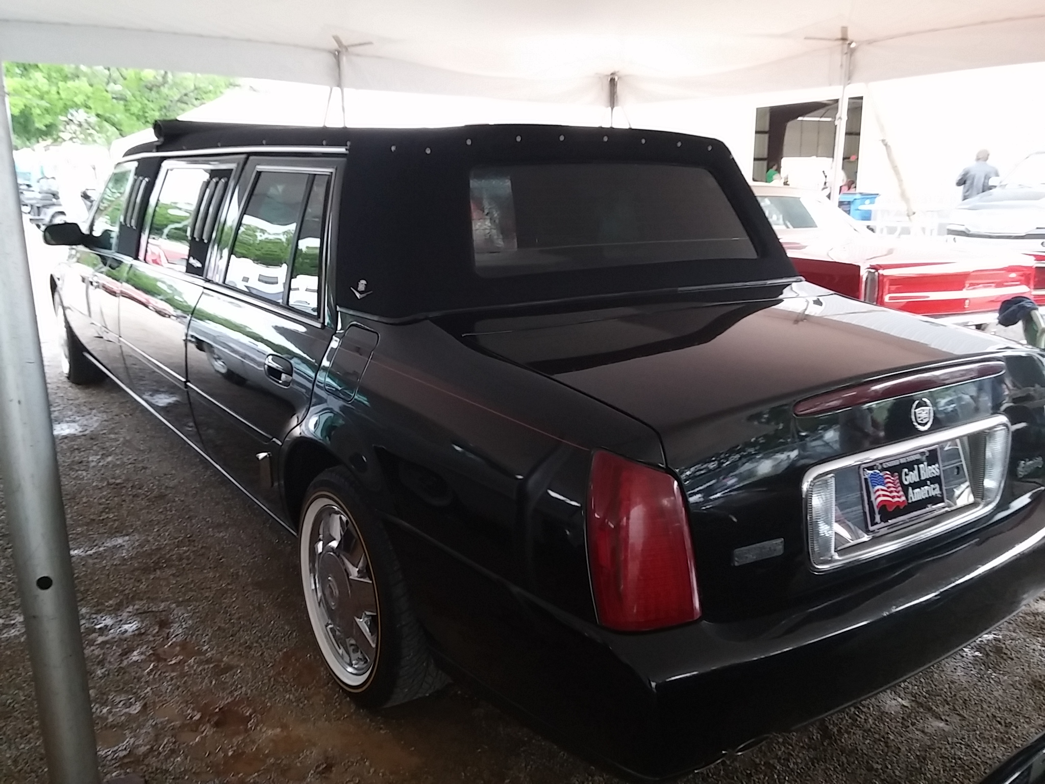 1st Image of a 2002 CADILLAC DEVILLE