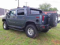 Image 2 of 4 of a 2006 HUMMER H2 SUT