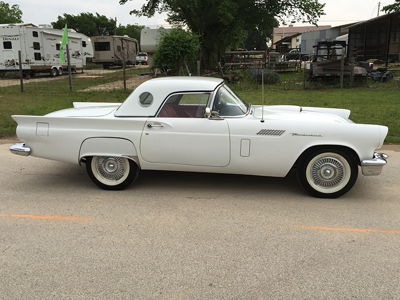 3rd Image of a 1957 FORD THUNDERBIRD