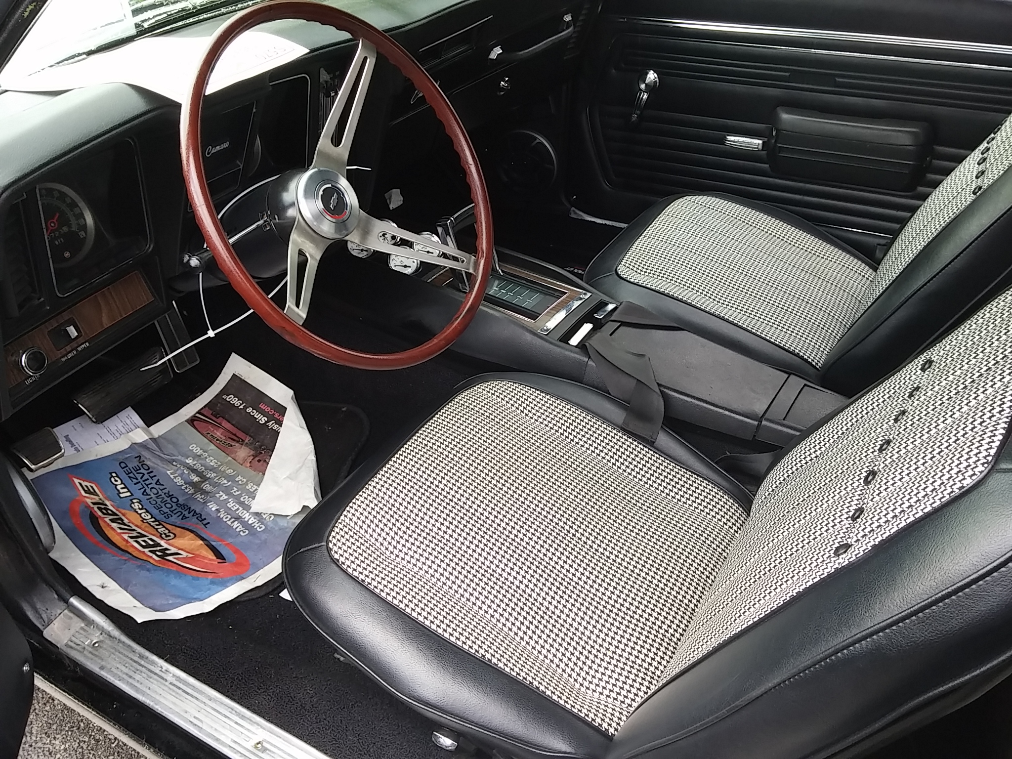 2nd Image of a 1969 CHEVROLET CAMARO