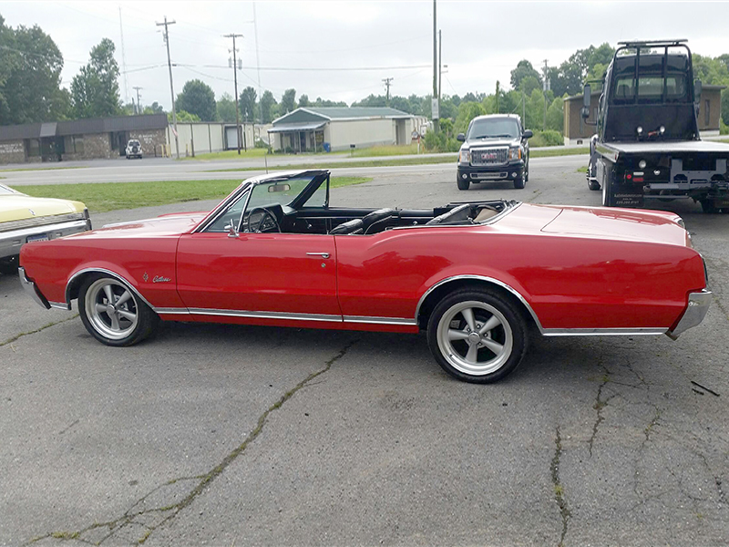 1st Image of a 1967 OLDSMOBILE CUTLASS