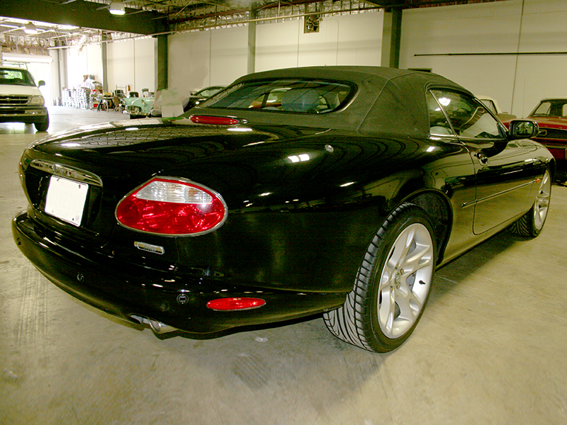 3rd Image of a 2003 JAGUAR XK8 XK