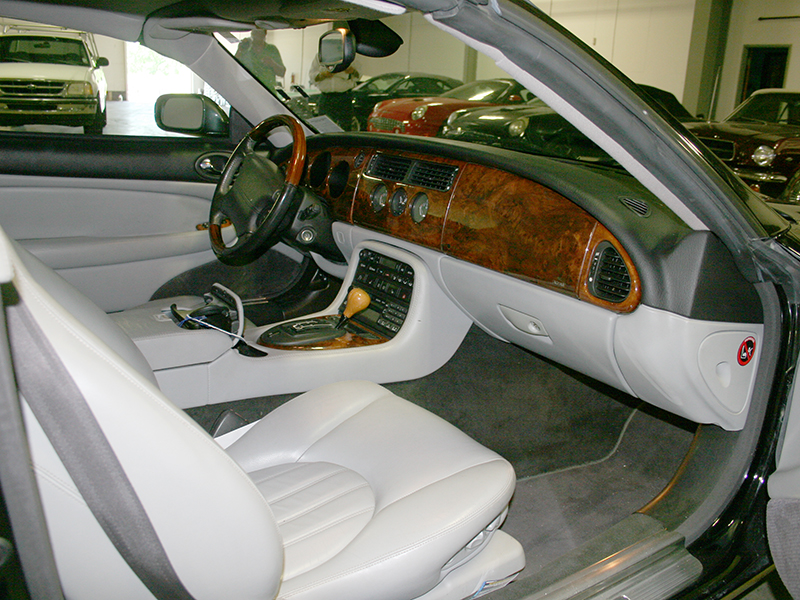 7th Image of a 2003 JAGUAR XK8 XK