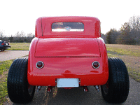 Image 5 of 12 of a 1932 FORD 5 WINDOW