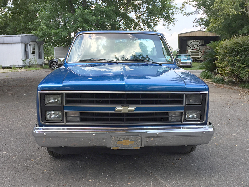 2nd Image of a 1986 CHEVROLET C10