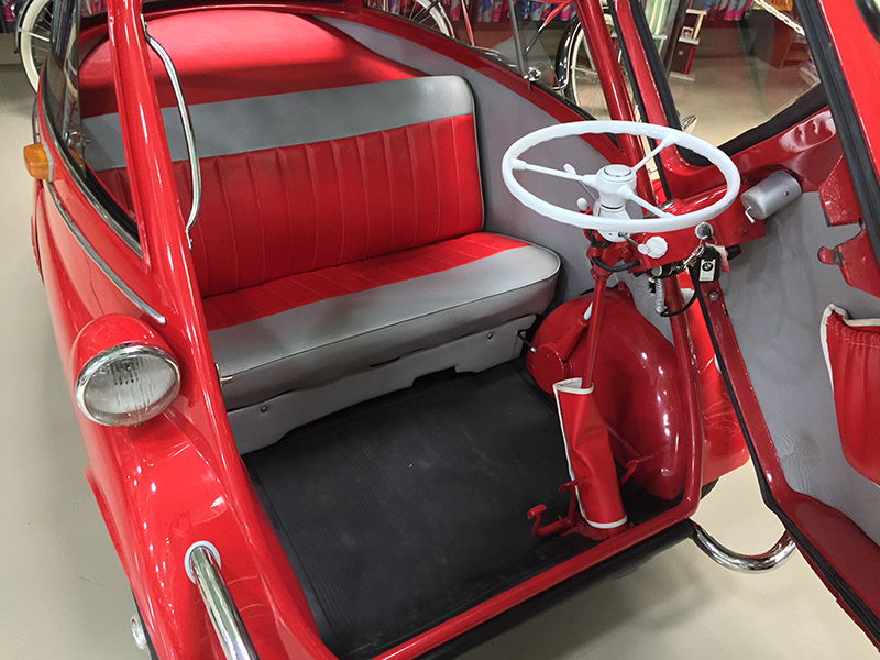 2nd Image of a 1957 BMW ISETTA