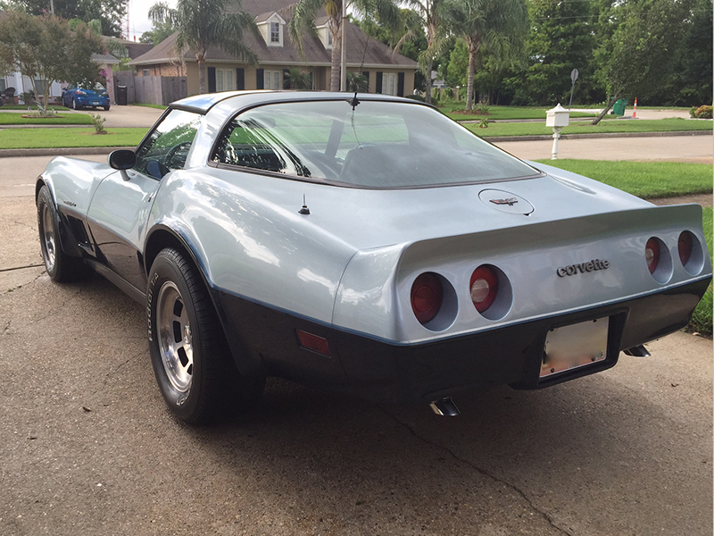 2nd Image of a 1982 CHEVROLET CORVETTE