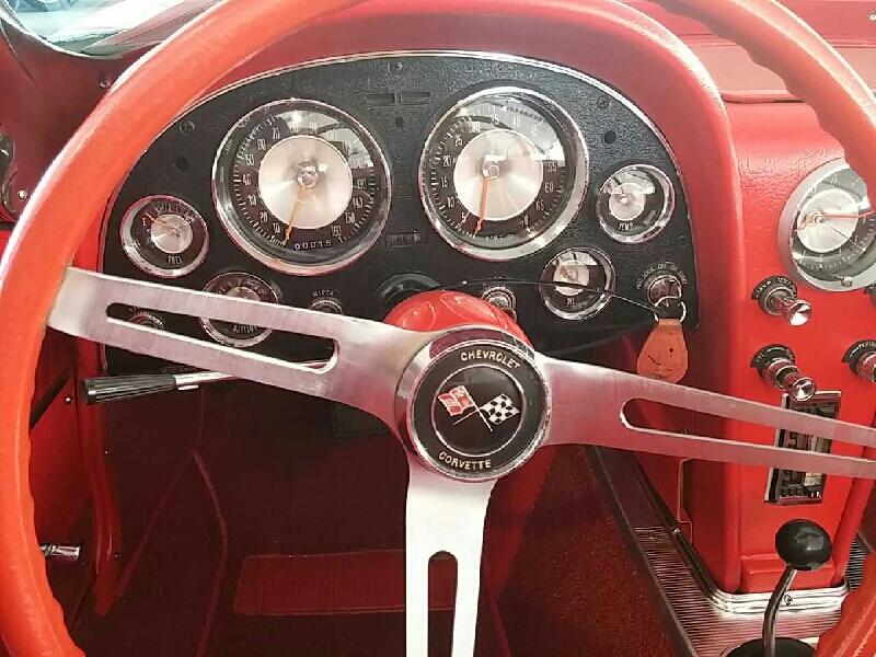 3rd Image of a 1963 CHEVROLET CORVETTE