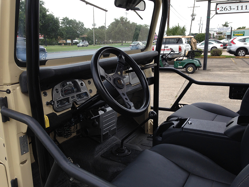 3rd Image of a 1971 TOYOTA FJ 40