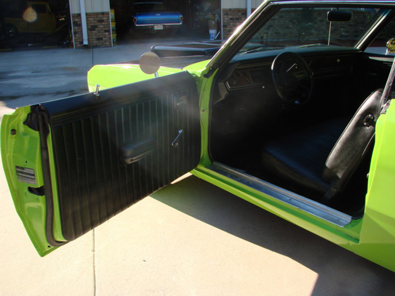 2nd Image of a 1973 DODGE DART