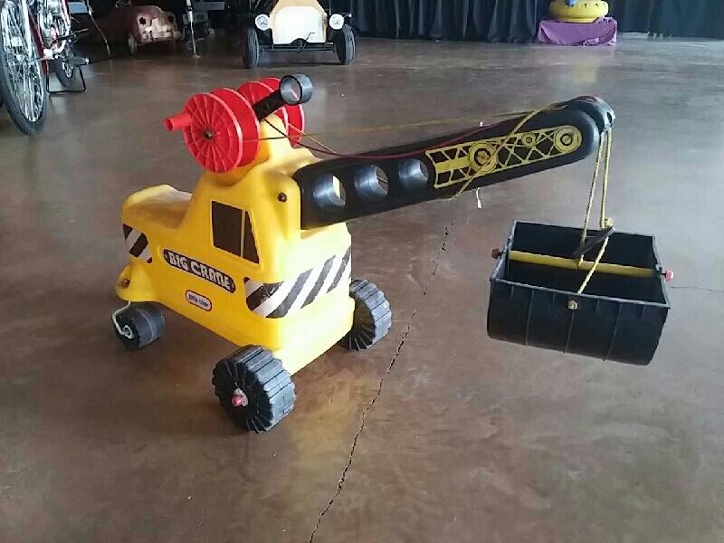 Little tikes crane hot sale