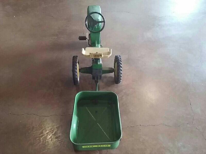 2nd Image of a N/A JOHN DEERE PEDAL TRACKER