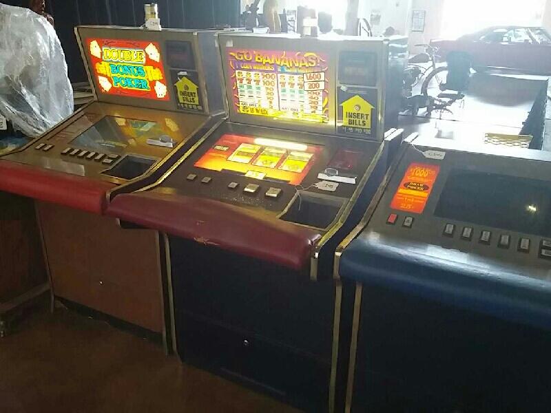 1st Image of a N/A GO BANANAS SLOT MACHINE