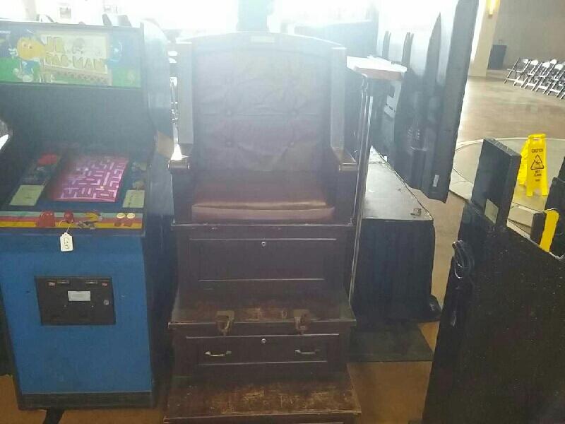 0th Image of a N/A VINTAGE SHOE SHINE CHAIR