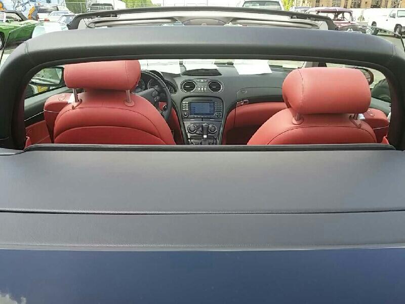 2nd Image of a 2005 MERCEDES-BENZ SL-CLASS SL500