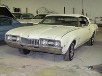 Image 2 of 11 of a 1969 OLDSMOBILE CUTLASS