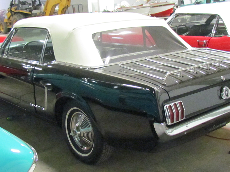 2nd Image of a 1966 FORD MUSTANG