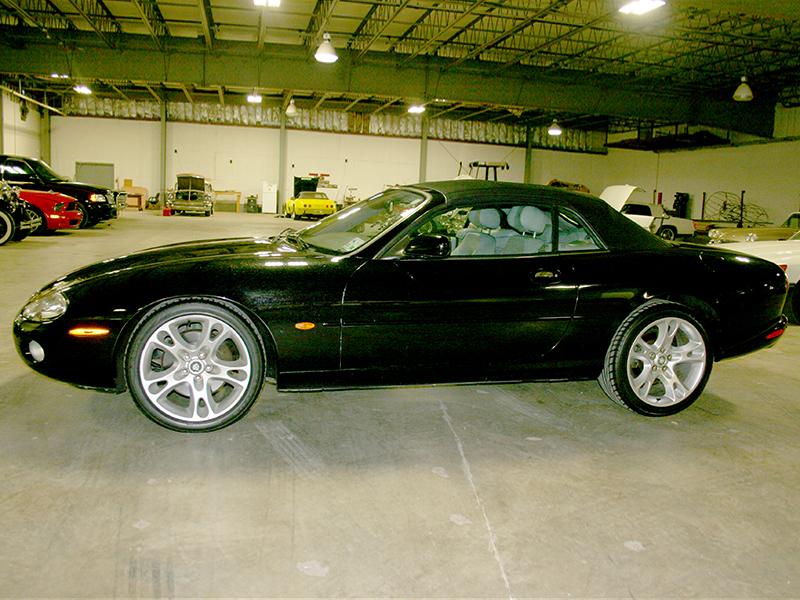 4th Image of a 2003 JAGUAR XK