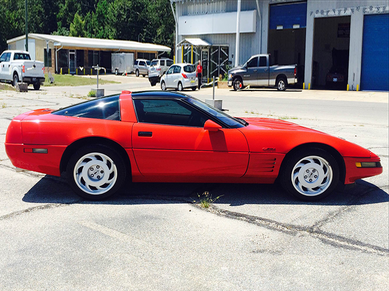 2nd Image of a 1991 CHEVROLET CORVETTE ZR1