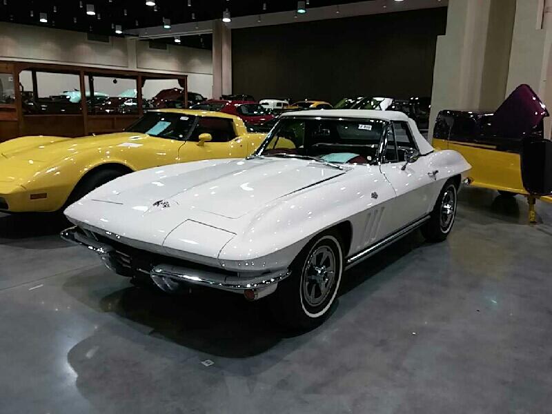 1st Image of a 1965 CHEVROLET CORVETTE