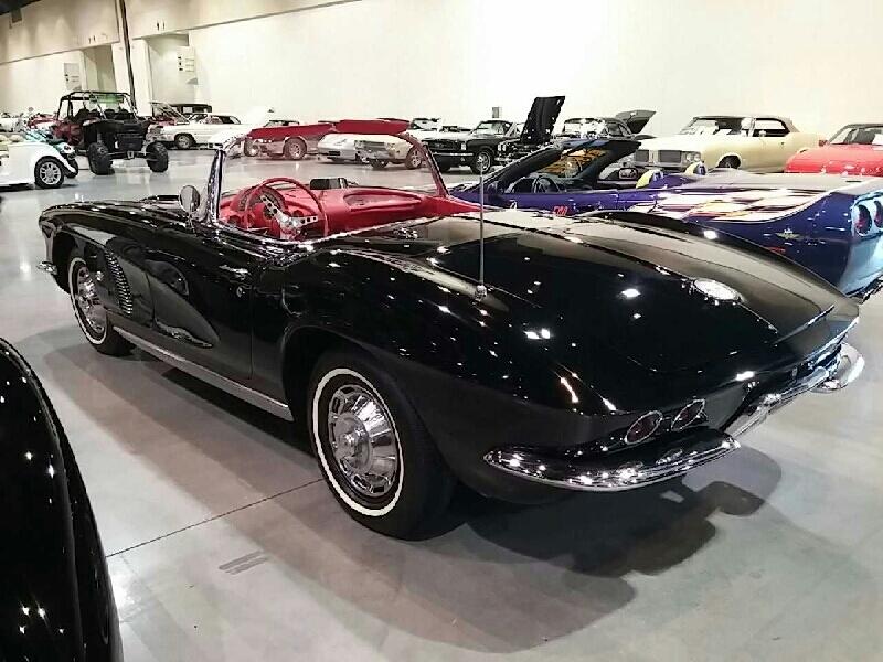 2nd Image of a 1962 CHEVROLET CORVETTE