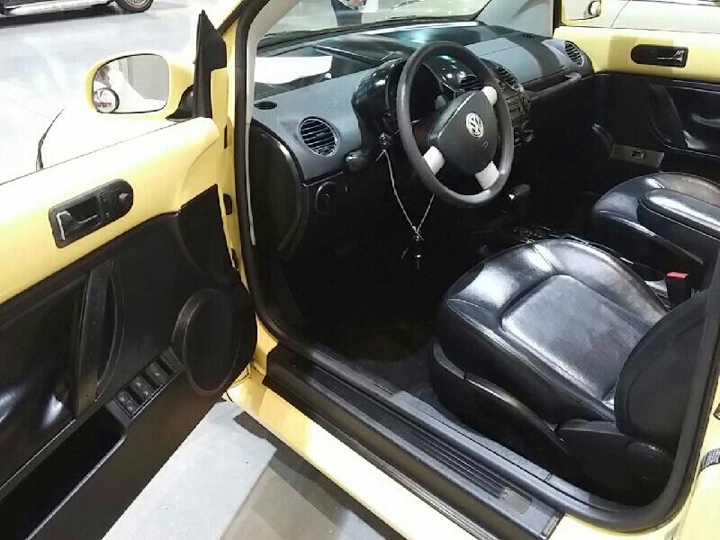 2nd Image of a 2007 VOLKSWAGEN NEW BEETLE 2.5
