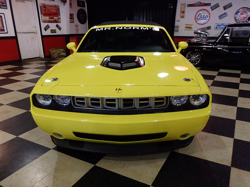 4th Image of a 2009 DODGE CHALLENGER SRT-8 CONVERTIBLE