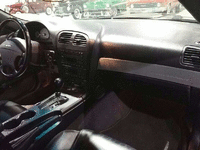 Image 8 of 10 of a 2003 FORD THUNDERBIRD PREMIUM