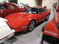 Image 2 of 7 of a 1986 CHEVROLET CORVETTE