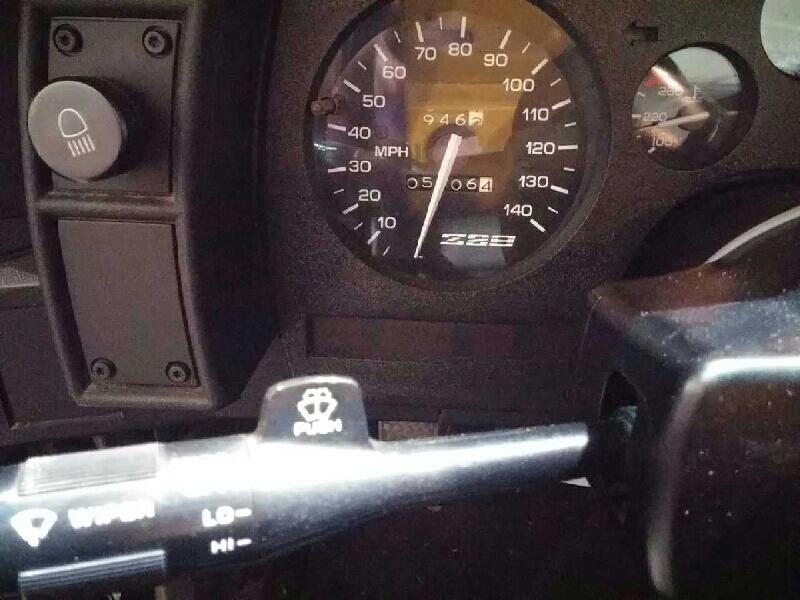 4th Image of a 1984 CHEVROLET CAMARO