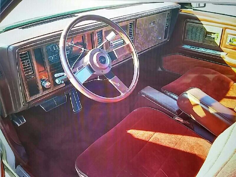 5th Image of a 1982 BUICK RIVIERA