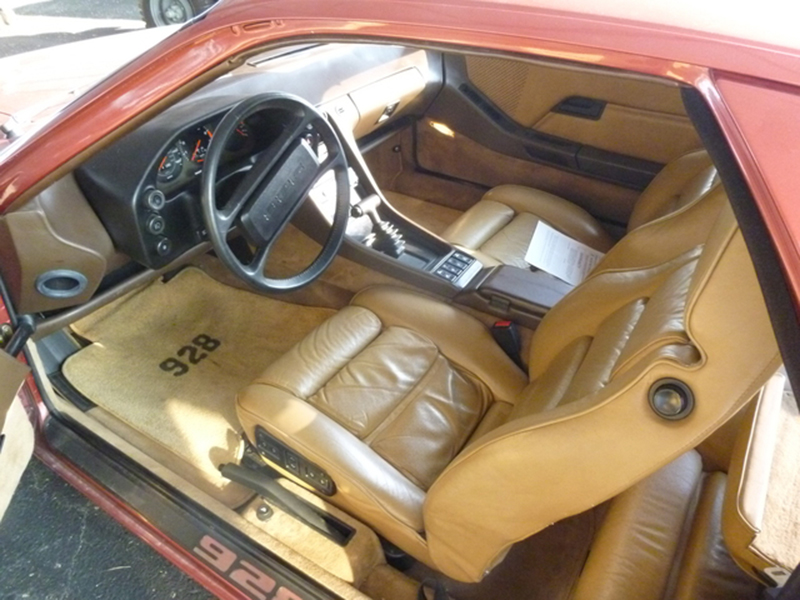 5th Image of a 1982 PORSCHE 928