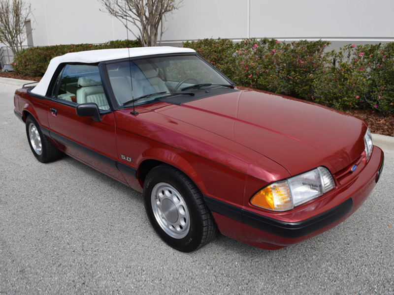 2nd Image of a 1990 FORD MUSTANG XL