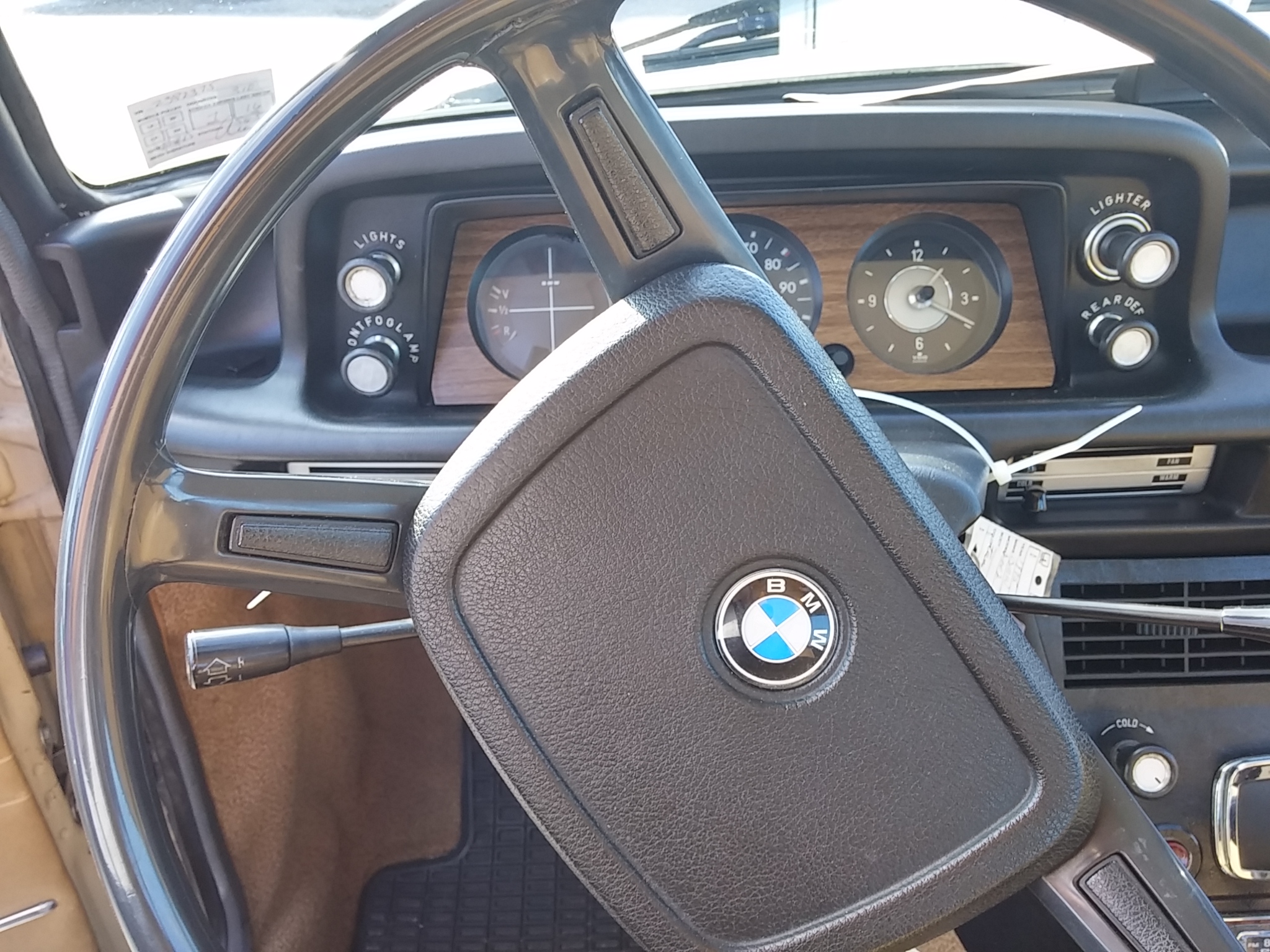 4th Image of a 1975 BMW 2002