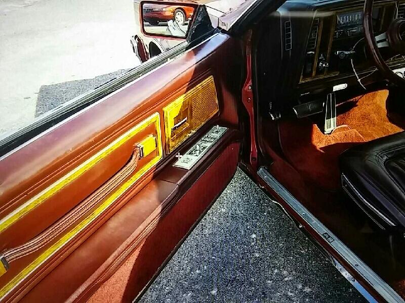4th Image of a 1985 BUICK RIVIERA