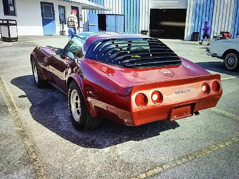 2nd Image of a 1982 CHEVROLET CORVETTE