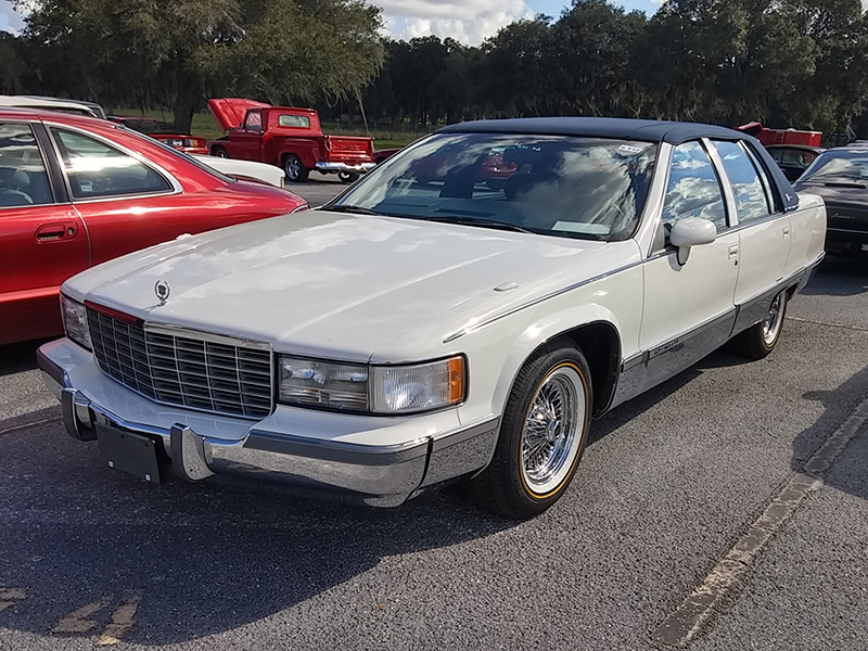 1st Image of a 1993 CADILLAC FLEETWOOD