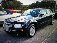 Image 2 of 10 of a 2005 CHRYSLER 300 TOURING