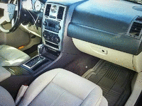 Image 8 of 10 of a 2005 CHRYSLER 300 TOURING