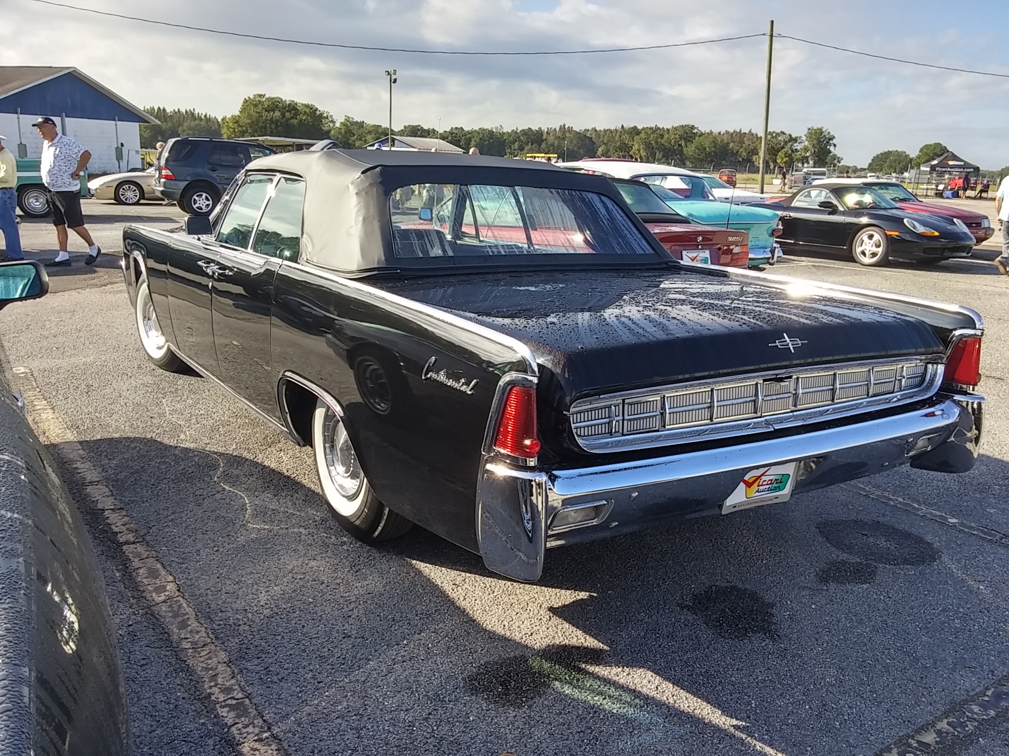 3rd Image of a 1972 LINCOLN CONTINENTAL