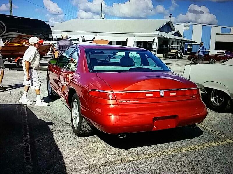 3rd Image of a 1996 LINCOLN MARK VIII